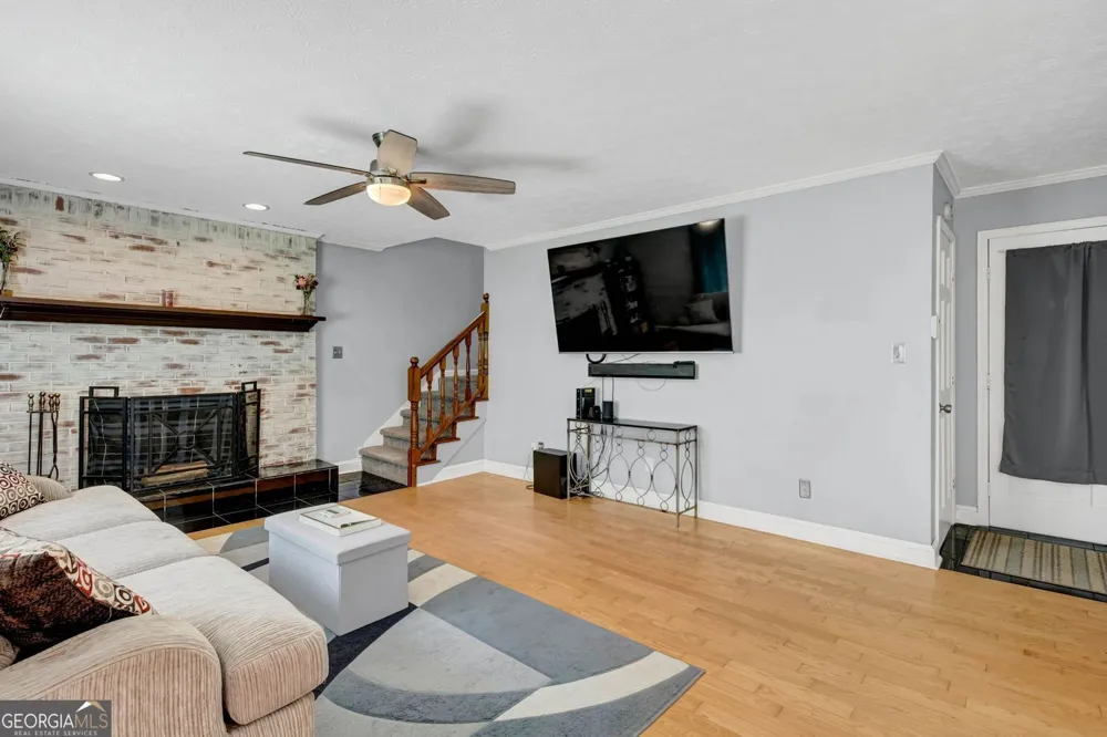 4162 Riverdale DR Snellville, GA 30039