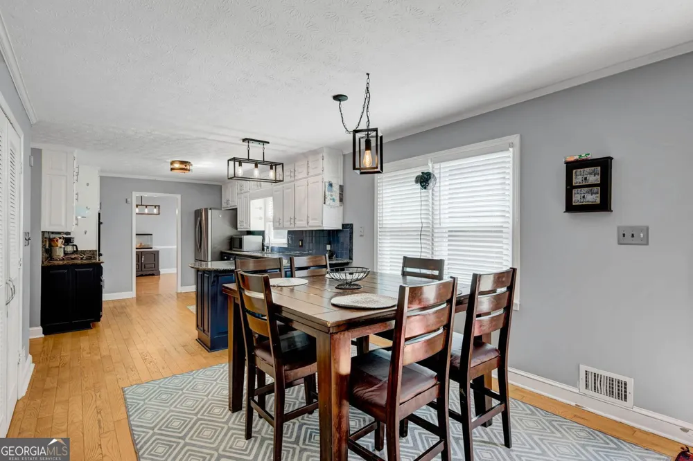 4162 Riverdale DR Snellville, GA 30039