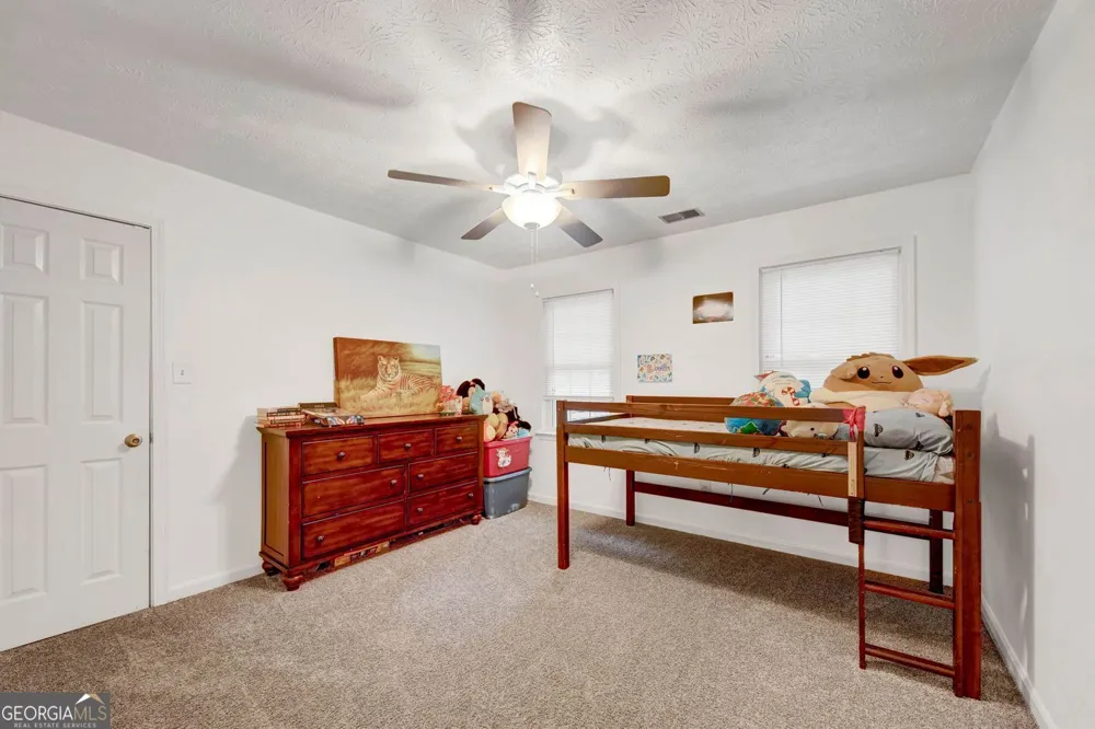 4162 Riverdale DR Snellville, GA 30039