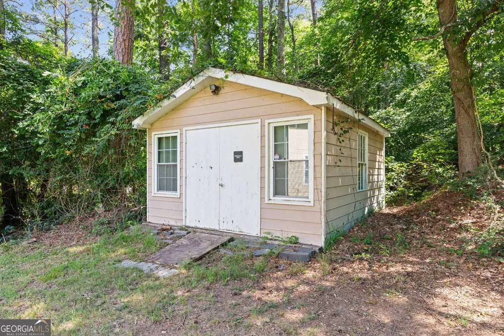 4162 Riverdale DR Snellville, GA 30039