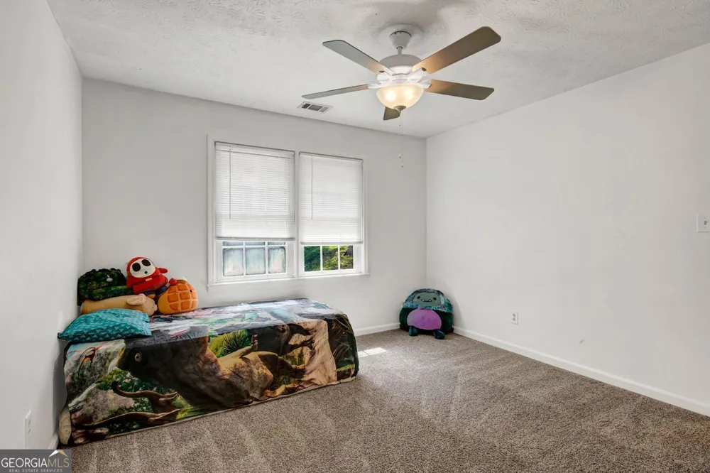 4162 Riverdale DR Snellville, GA 30039
