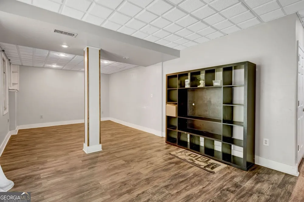 4162 Riverdale DR Snellville, GA 30039