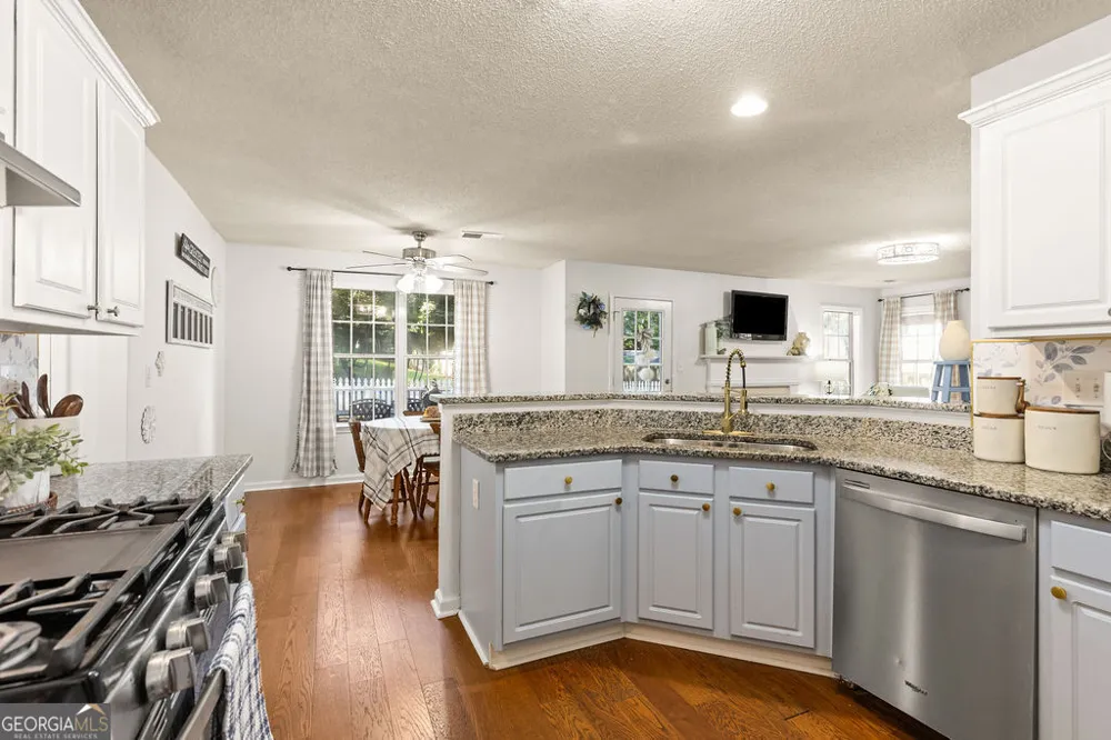 6445 N Glen DR Cumming, GA 30028