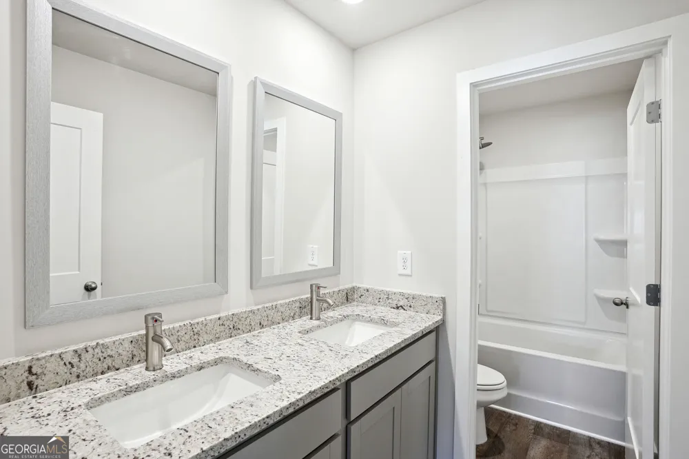 233 Fern Dale DR Fairburn, GA 30213