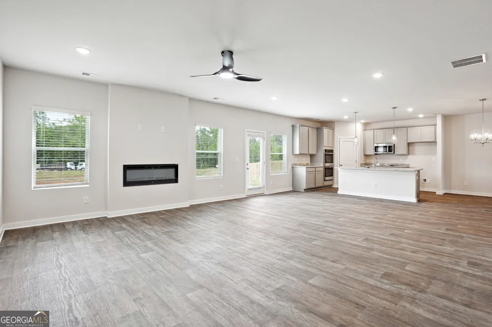 233 Fern Dale DR Fairburn, GA 30213