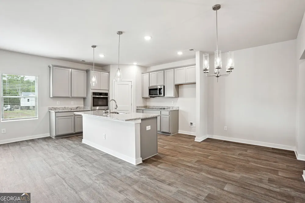 233 Fern Dale DR Fairburn, GA 30213