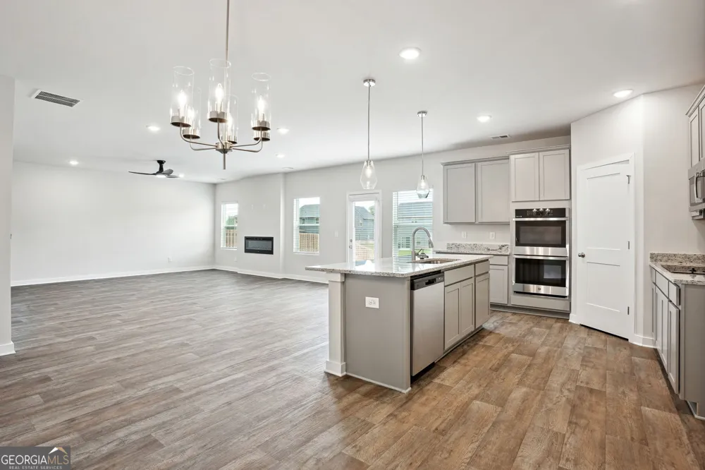 233 Fern Dale DR Fairburn, GA 30213