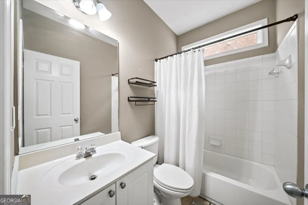 4460 Wembly PL Cumming, GA 30041