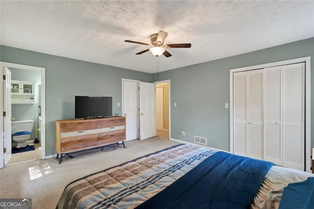 5374 Pounds DR N Stone Mountain, GA 30087