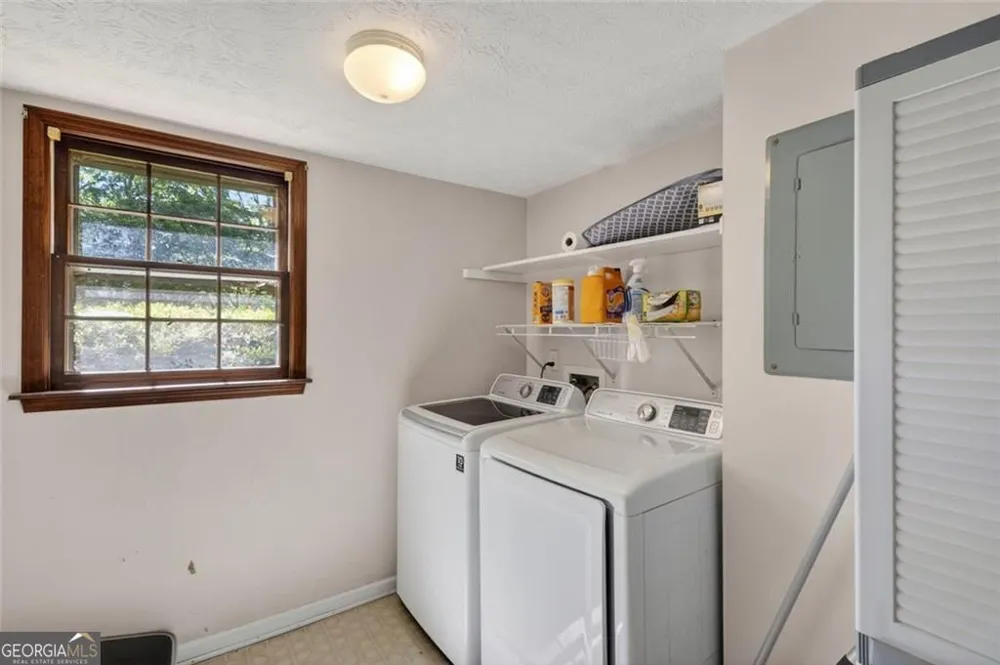 5374 Pounds DR N Stone Mountain, GA 30087