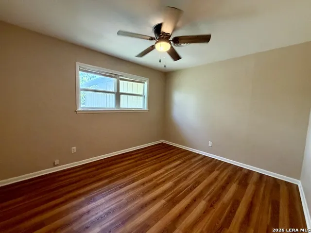 705 Loma Vista Kenedy, TX 78119