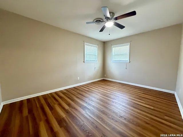 705 Loma Vista Kenedy, TX 78119