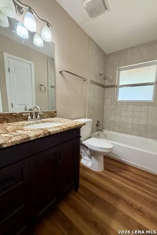 705 Loma Vista Kenedy, TX 78119