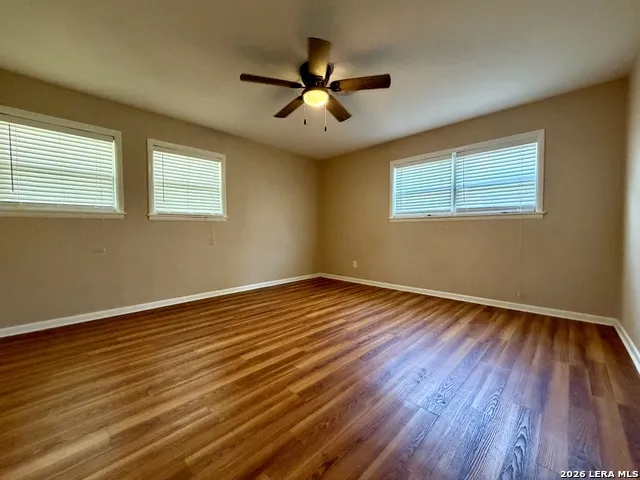705 Loma Vista Kenedy, TX 78119