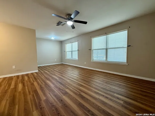 705 Loma Vista Kenedy, TX 78119