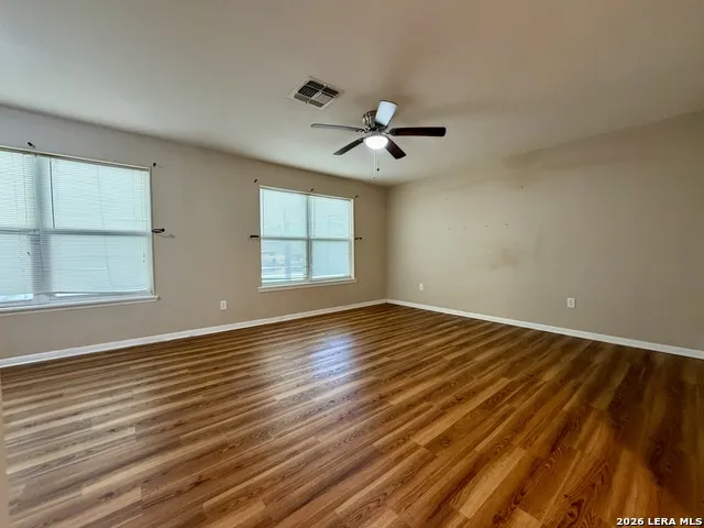 705 Loma Vista Kenedy, TX 78119