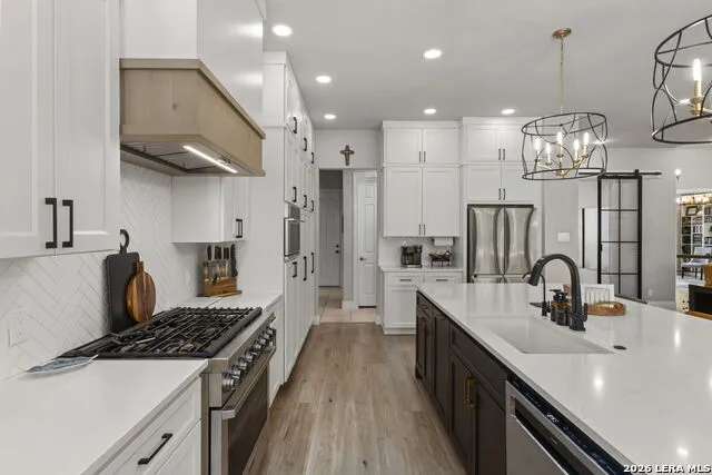 203 CAVAYO TRL Helotes, TX 78023