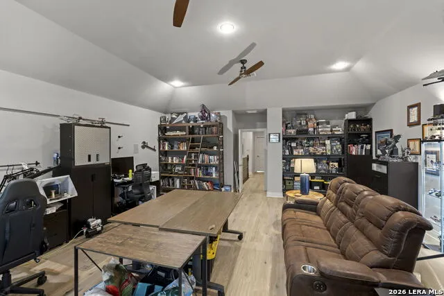 203 CAVAYO TRL Helotes, TX 78023