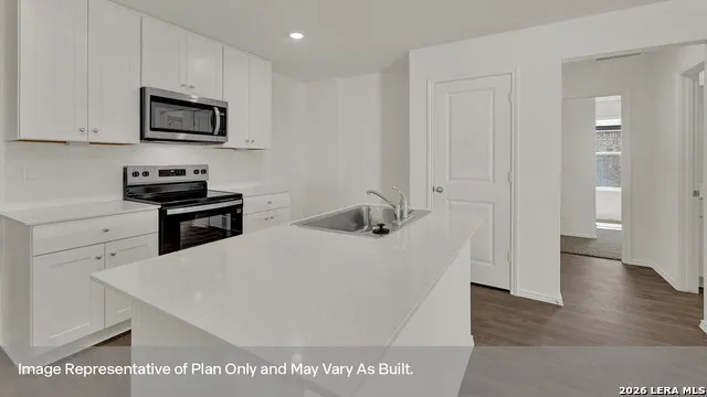 2312 RED BIRD TRACE Lockhart, TX 78644