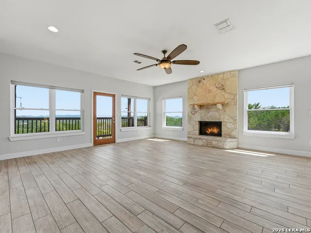 412 Bear Springs Trl Pipe Creek, TX 78063