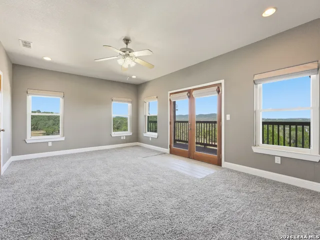 412 Bear Springs Trl Pipe Creek, TX 78063