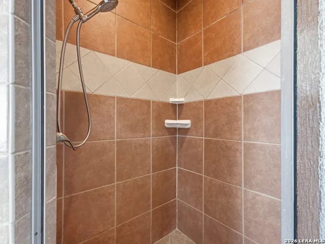 412 Bear Springs Trl Pipe Creek, TX 78063