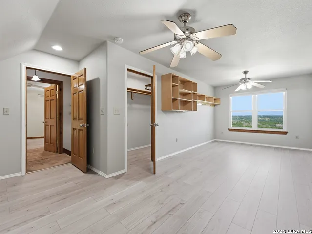 412 Bear Springs Trl Pipe Creek, TX 78063