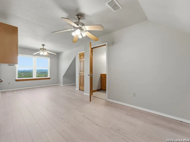 412 Bear Springs Trl Pipe Creek, TX 78063