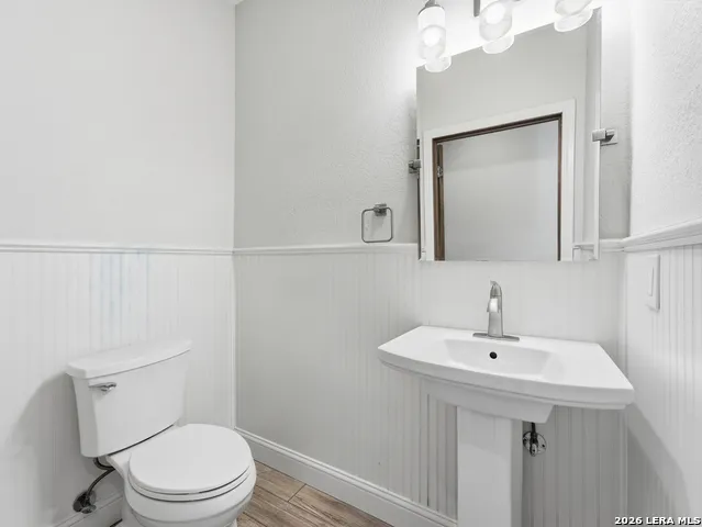412 Bear Springs Trl Pipe Creek, TX 78063