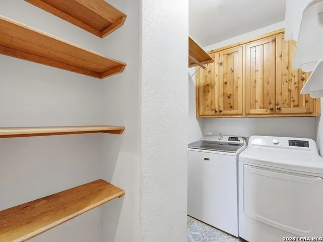 412 Bear Springs Trl Pipe Creek, TX 78063