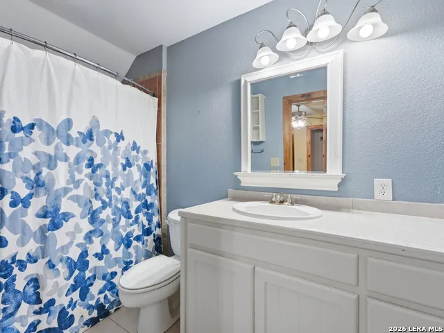 412 Bear Springs Trl Pipe Creek, TX 78063