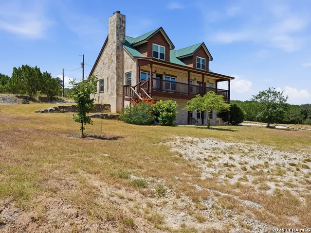 412 Bear Springs Trl Pipe Creek, TX 78063