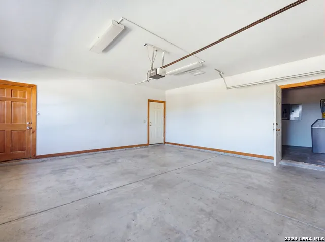 412 Bear Springs Trl Pipe Creek, TX 78063
