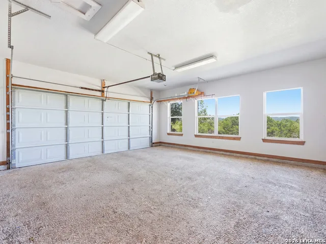 412 Bear Springs Trl Pipe Creek, TX 78063