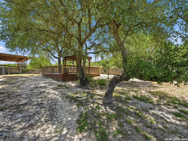 412 Bear Springs Trl Pipe Creek, TX 78063