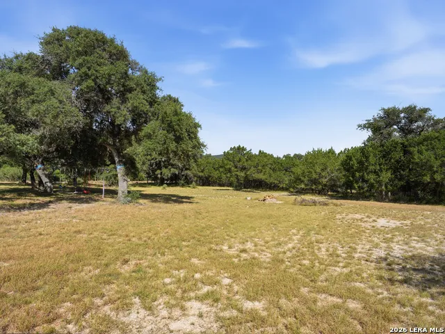 412 Bear Springs Trl Pipe Creek, TX 78063