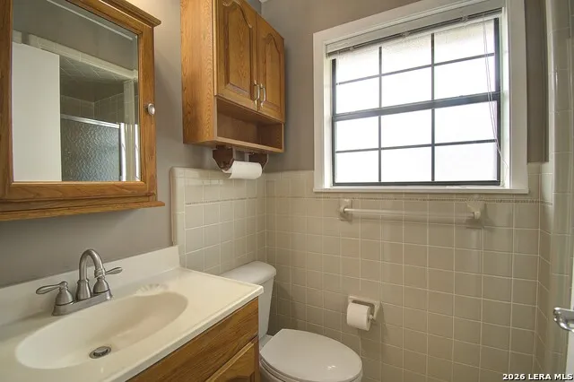 907 LAKE DR Kerrville, TX 78028
