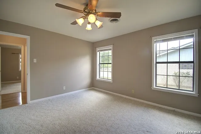 907 LAKE DR Kerrville, TX 78028