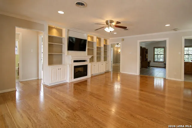 907 LAKE DR Kerrville, TX 78028