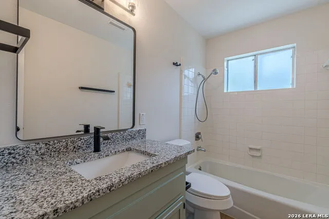 506 Magnolia Jourdanton, TX 78026