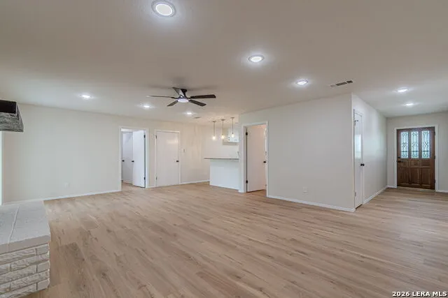 506 Magnolia Jourdanton, TX 78026