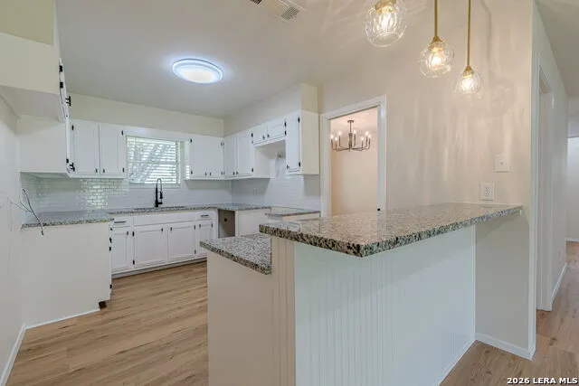 506 Magnolia Jourdanton, TX 78026