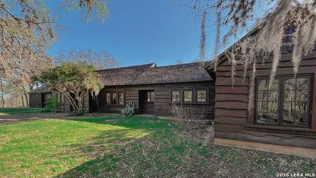 2314 RED BIRD TRACE Lockhart, TX 78644