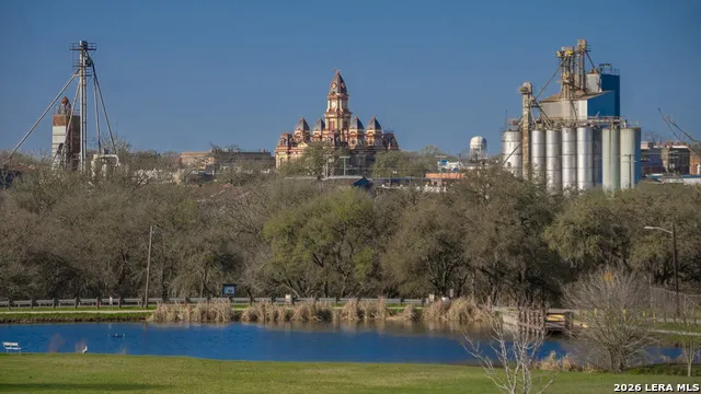 2314 RED BIRD TRACE Lockhart, TX 78644