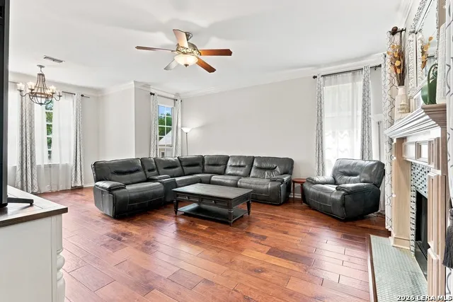 8730 Iliad Universal City, TX 78148