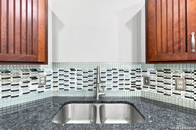 8730 Iliad Universal City, TX 78148