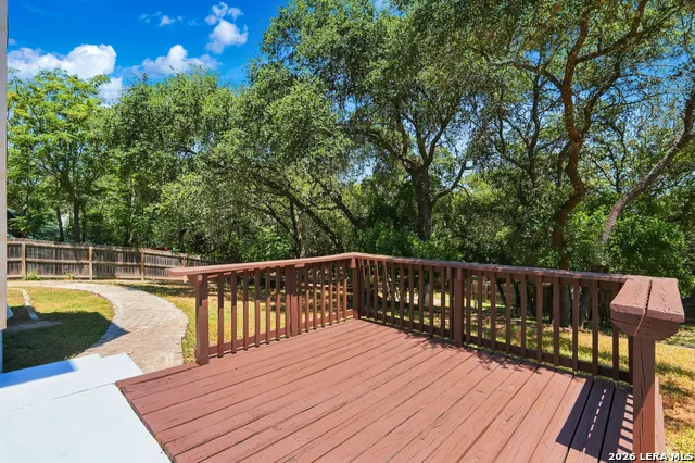 8730 Iliad Universal City, TX 78148