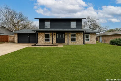 7906 RUSTIC FOREST DR