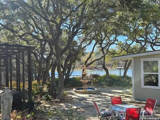 1676 Lake Dr Spring Branch, TX 78070