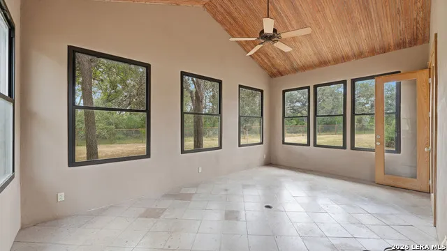 4025 Marion Rd Marion, TX 78124